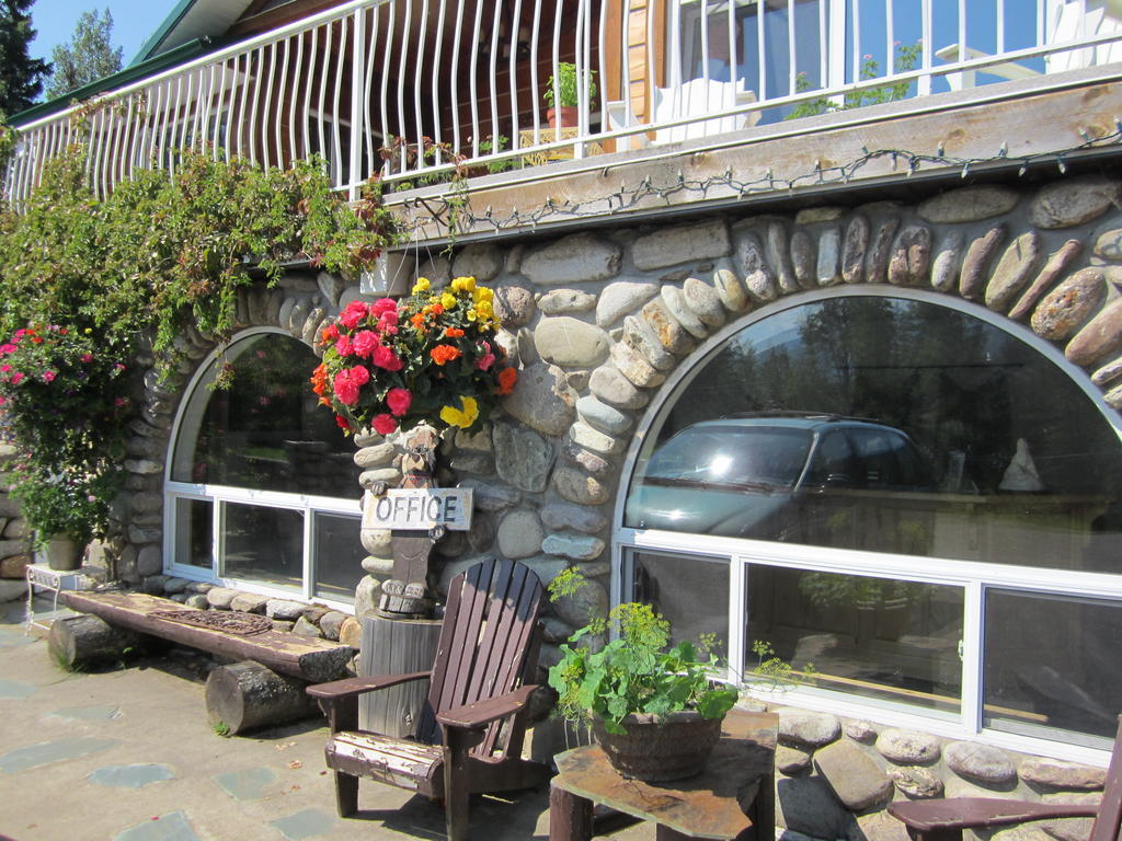 Beaver Creek Lodge And Cabins McBride Екстериор снимка