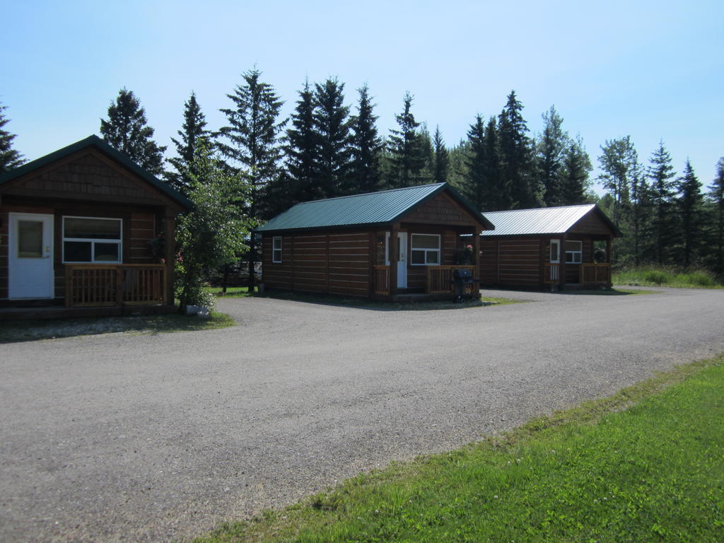 Beaver Creek Lodge And Cabins McBride Екстериор снимка